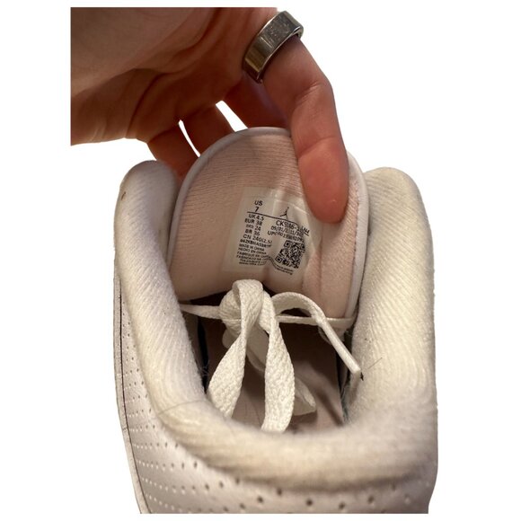 Womens Air Jordan 3 Retro "Neapolitan" - size 7 - *EUC* - Picture 9 of 12